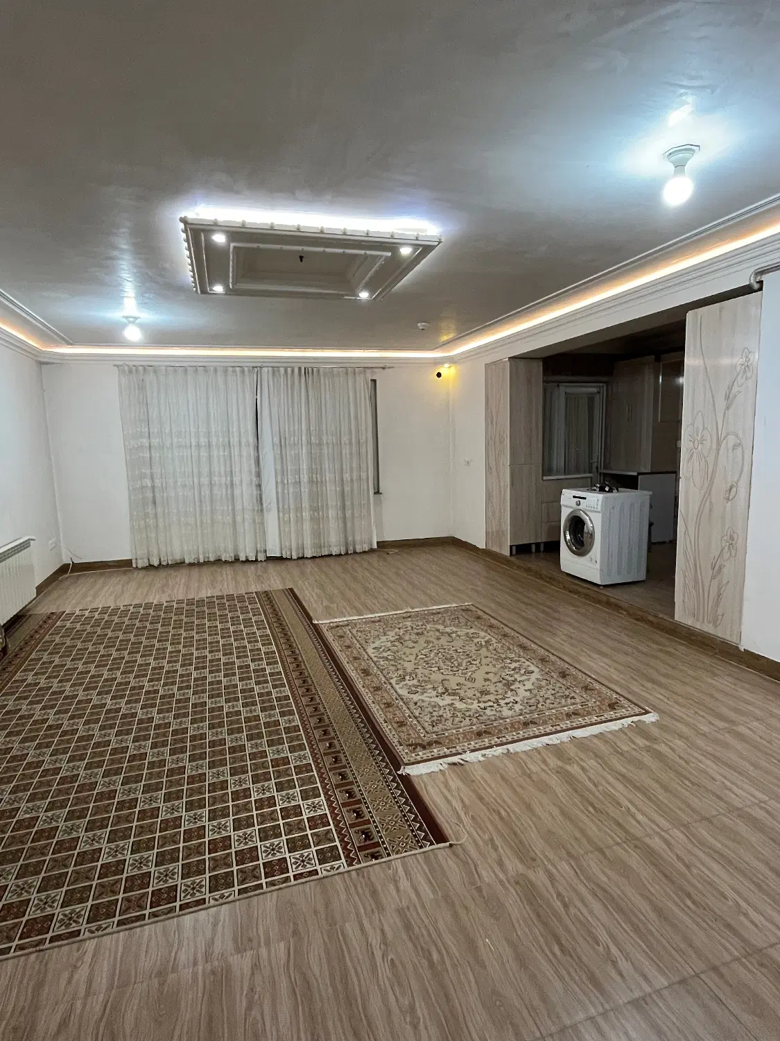 خانه‌ای اجاره‌ای (توضیحات خوانده شود)