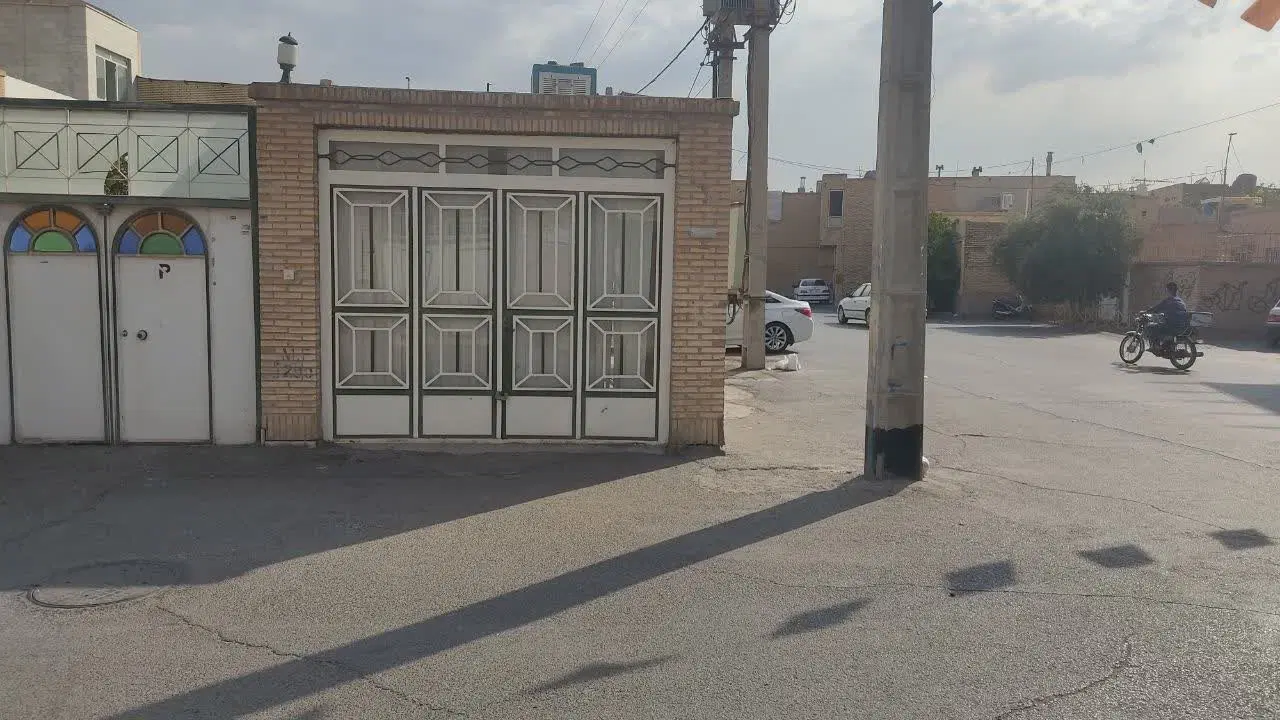 مغازه جوادالائمه میدان معلم