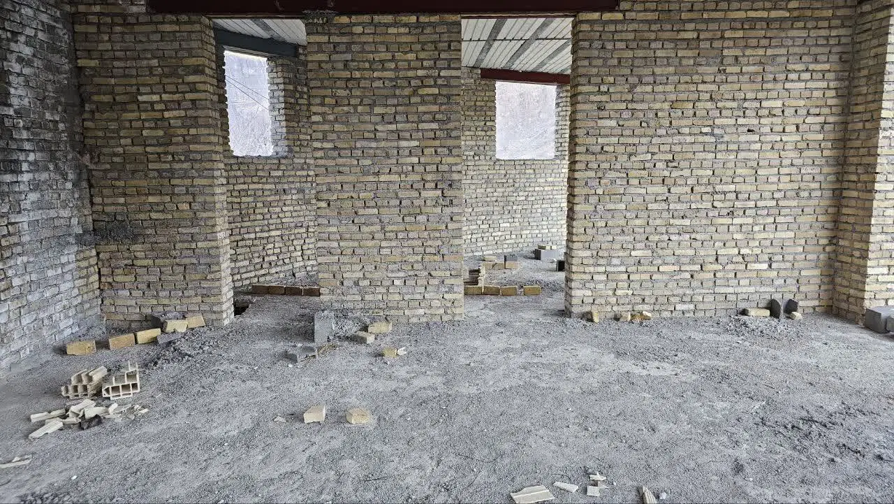 خانه باغ نیمه ساز بنادک سادات