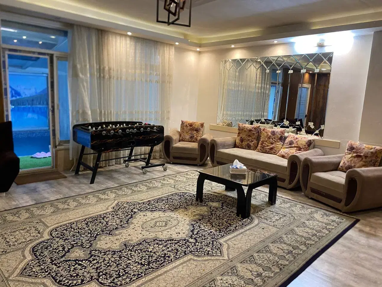 اجاره روزانه ویلا ۴۵۰ متری استخر ابگرم