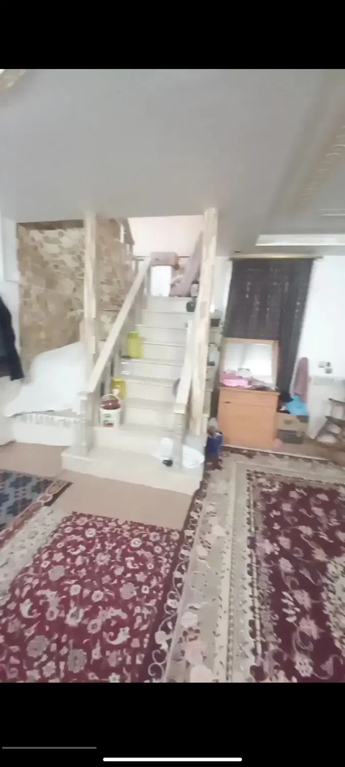 نیم طبقه سیدگل سرخ