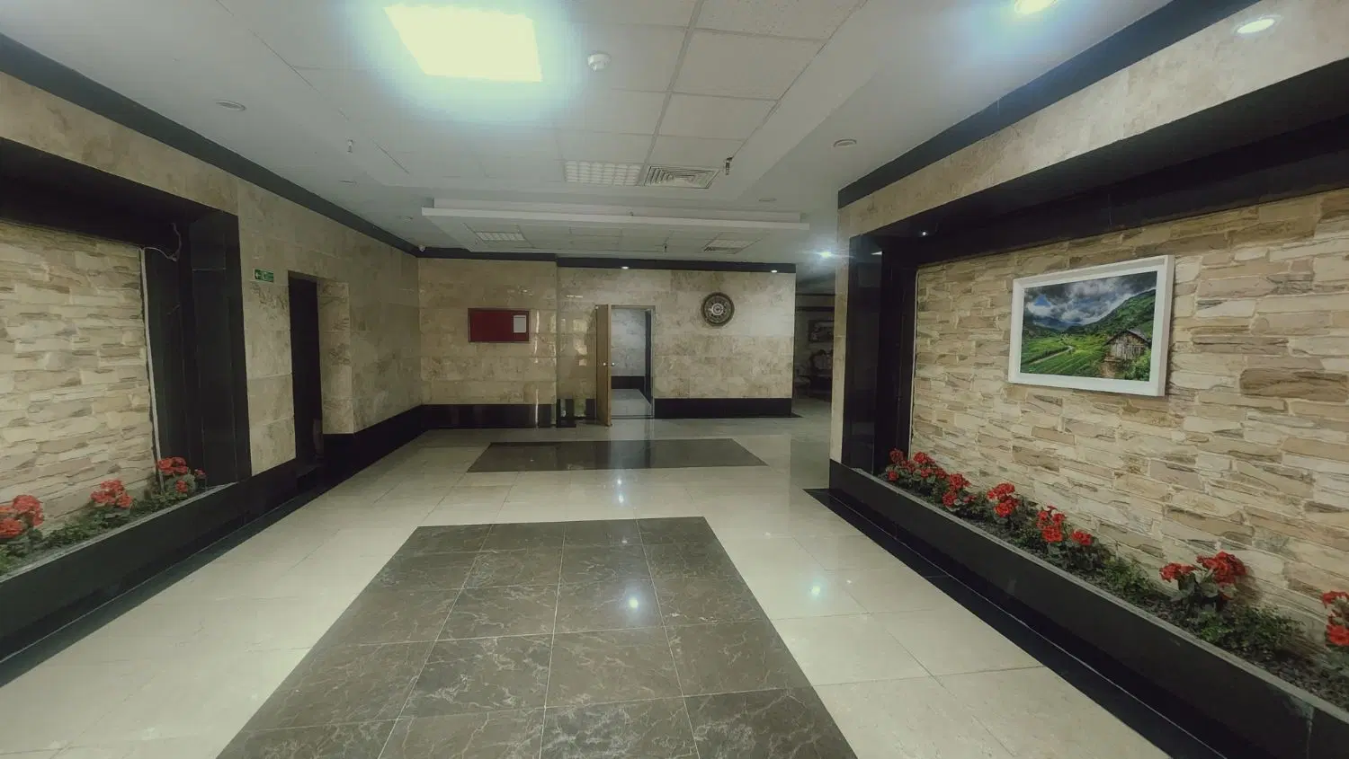 واحد آپارتمان ۱۱۷متری سندار