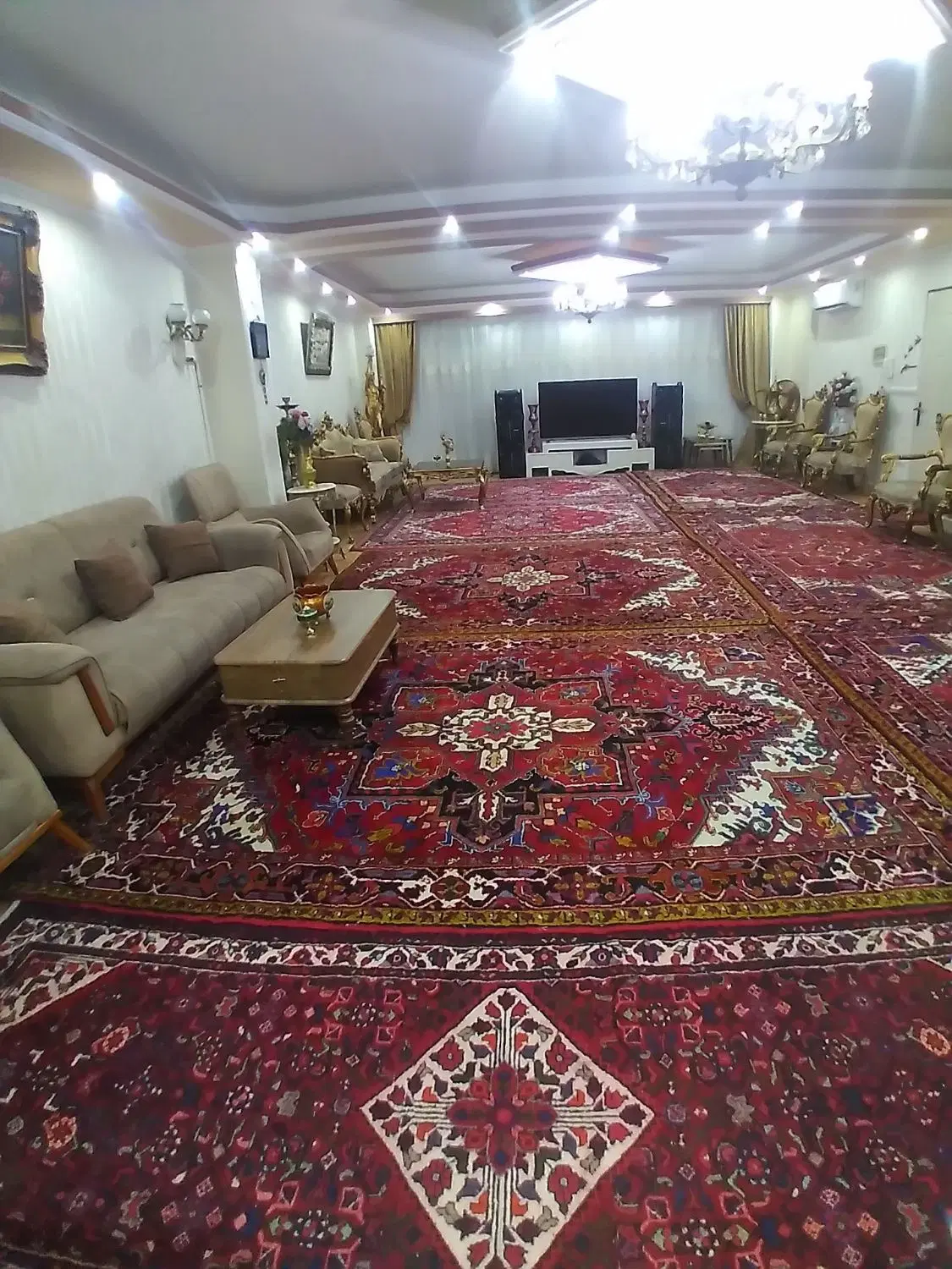 اپارتمان140متر(ساختمان سنگی)(داش ساختمان)