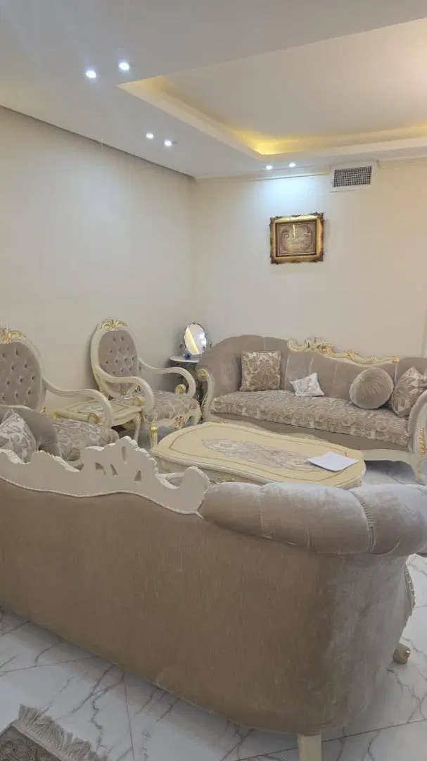 واحد ۱۲۴متری،خیابان طاهریان