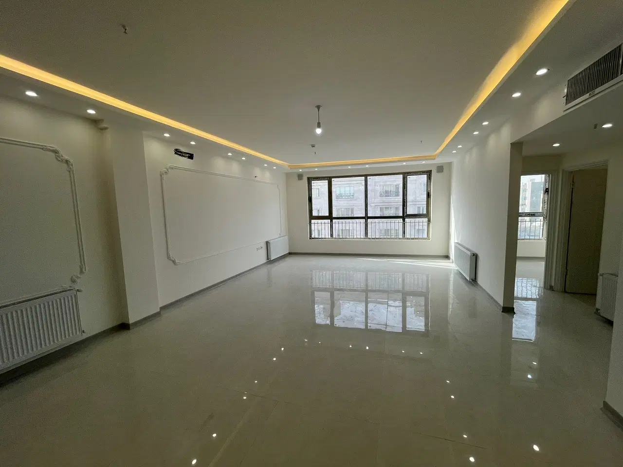 فروش اپارتمان حاشیه صدر