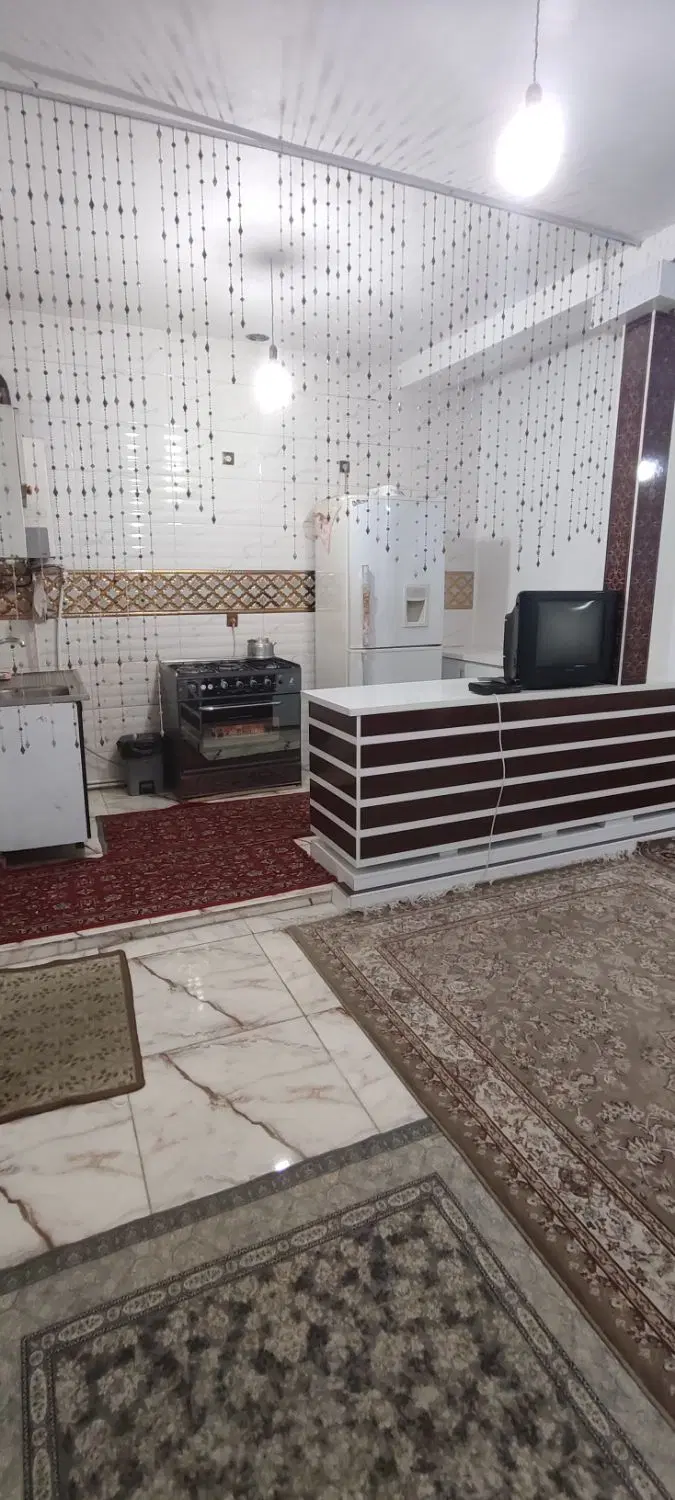 سویت تمیز و مرتب پارکینگ دار روبروی پارک شرقی