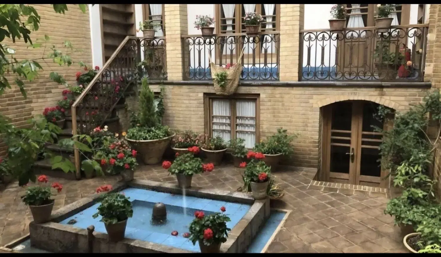 کلنگی 132 متری