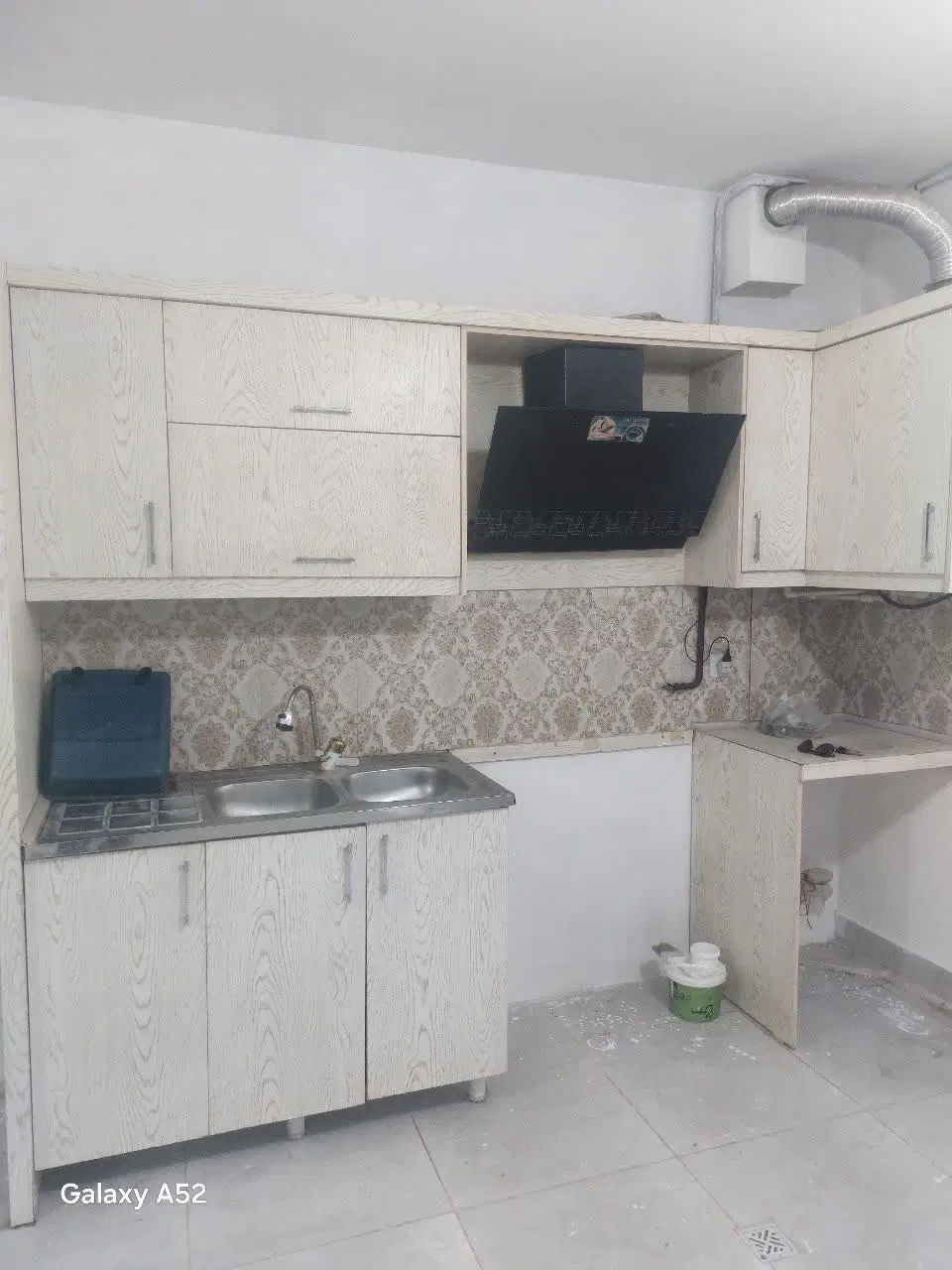 آپارتمان دوخوابه ۸۵ متری طبقه دوم روی همکف