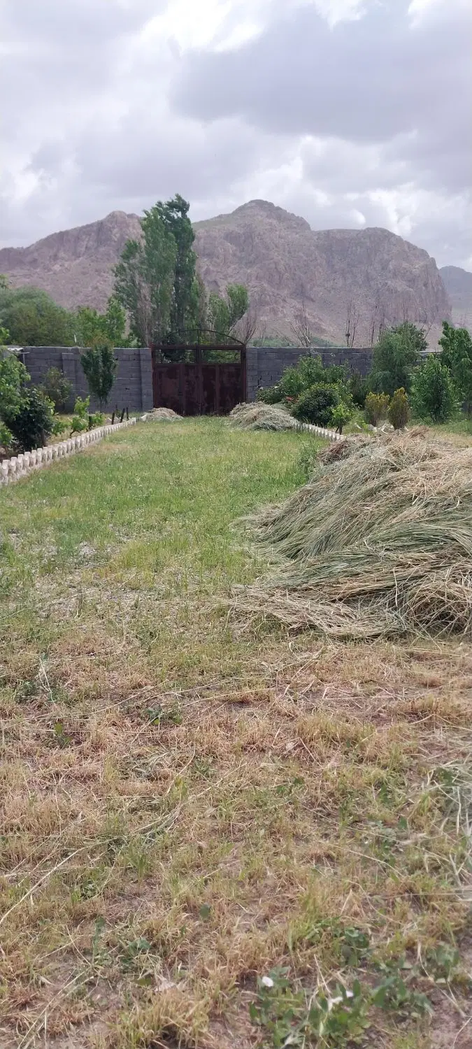 باغ ۱۰۰۰متری جاده سنندج