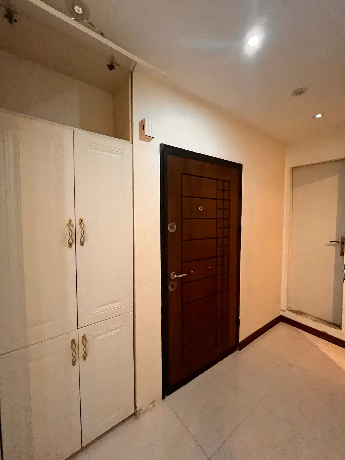 ۷۸متر سندار حیاط خلوت+بالکن افتابگیر_کابینت ممبران