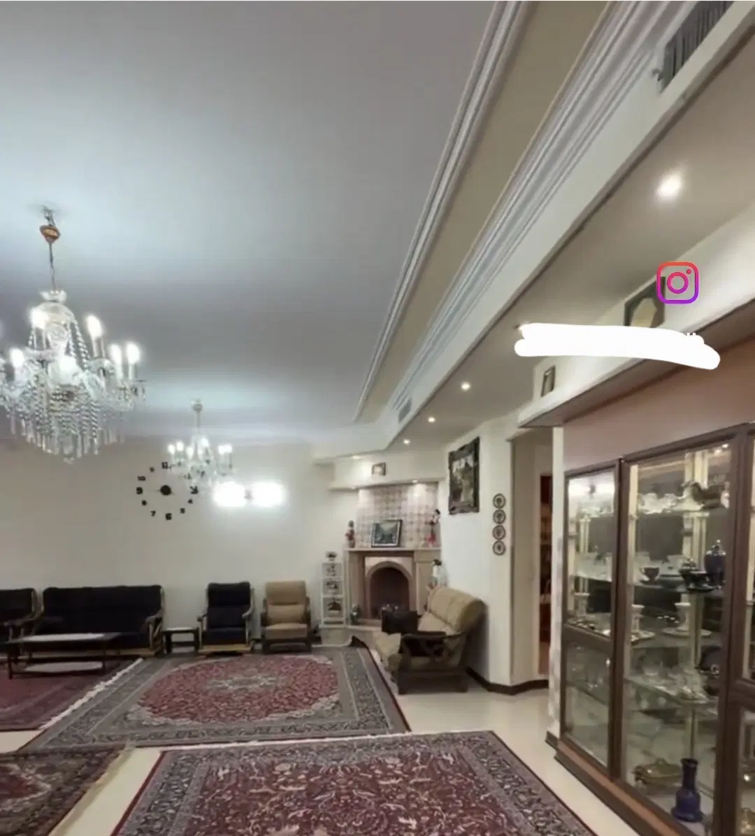 ۲۳۰ متر ۳ خواب ۱۰ ساله خیابان طالقانی ورامین