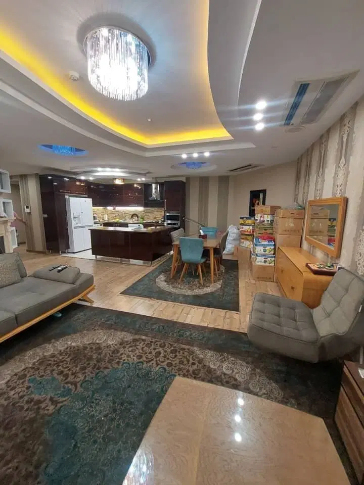 خونه دارم همخونه موجه میخوام