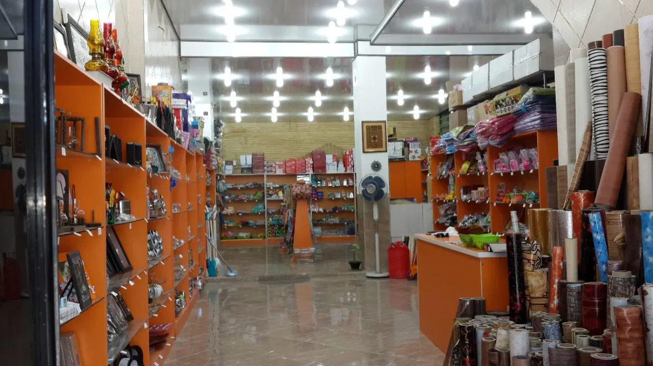 فروش مغازه ۱۵۰ متری ،شریعتی