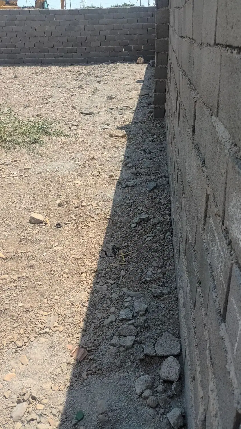 زمین چهار دیواری میدان جهاد