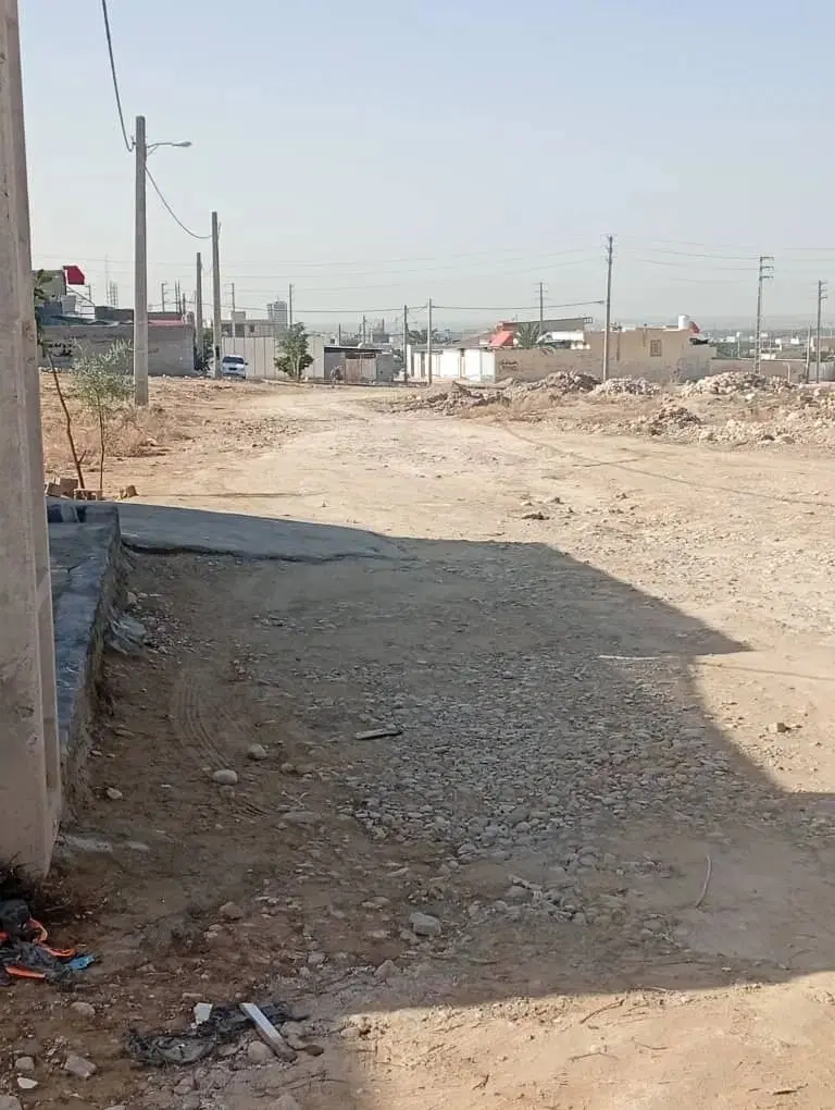 زمین ۲۰۰متری سه طرف ساخت