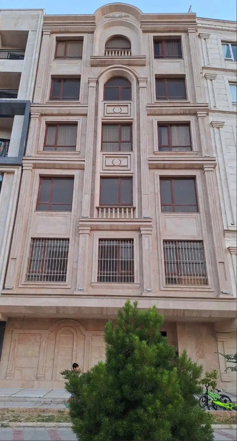 آپارتمان مسکونی ۱۰۰ متری بهجت