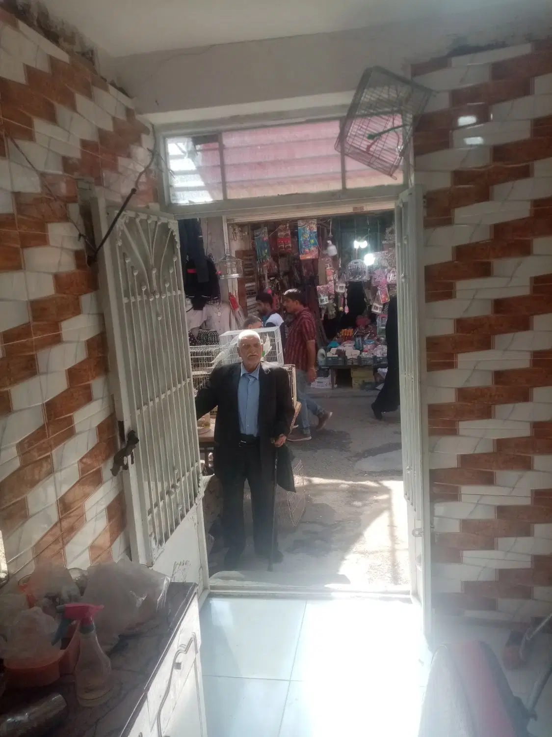 سلام خسته نباشید یه باب مغازه در کوچه شیر چهارسوق