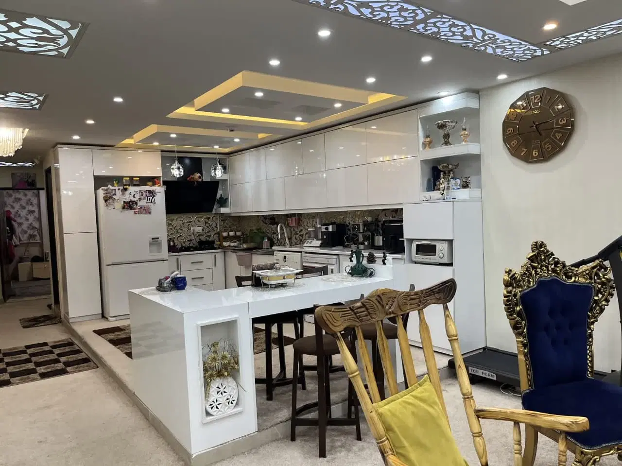 آپارتمان تک واحده ۱۲۷ متر لبخند شکوفه