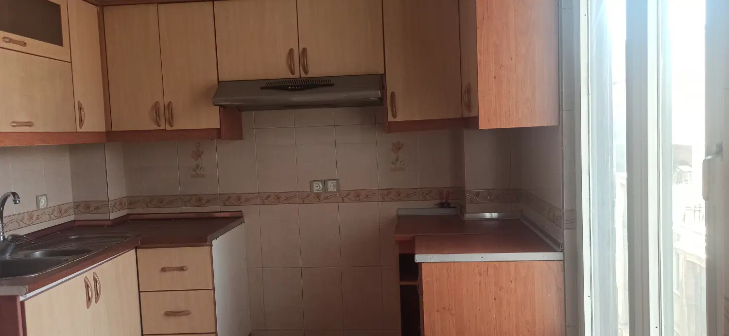 ۶۴ متر فاطمی سیندخت