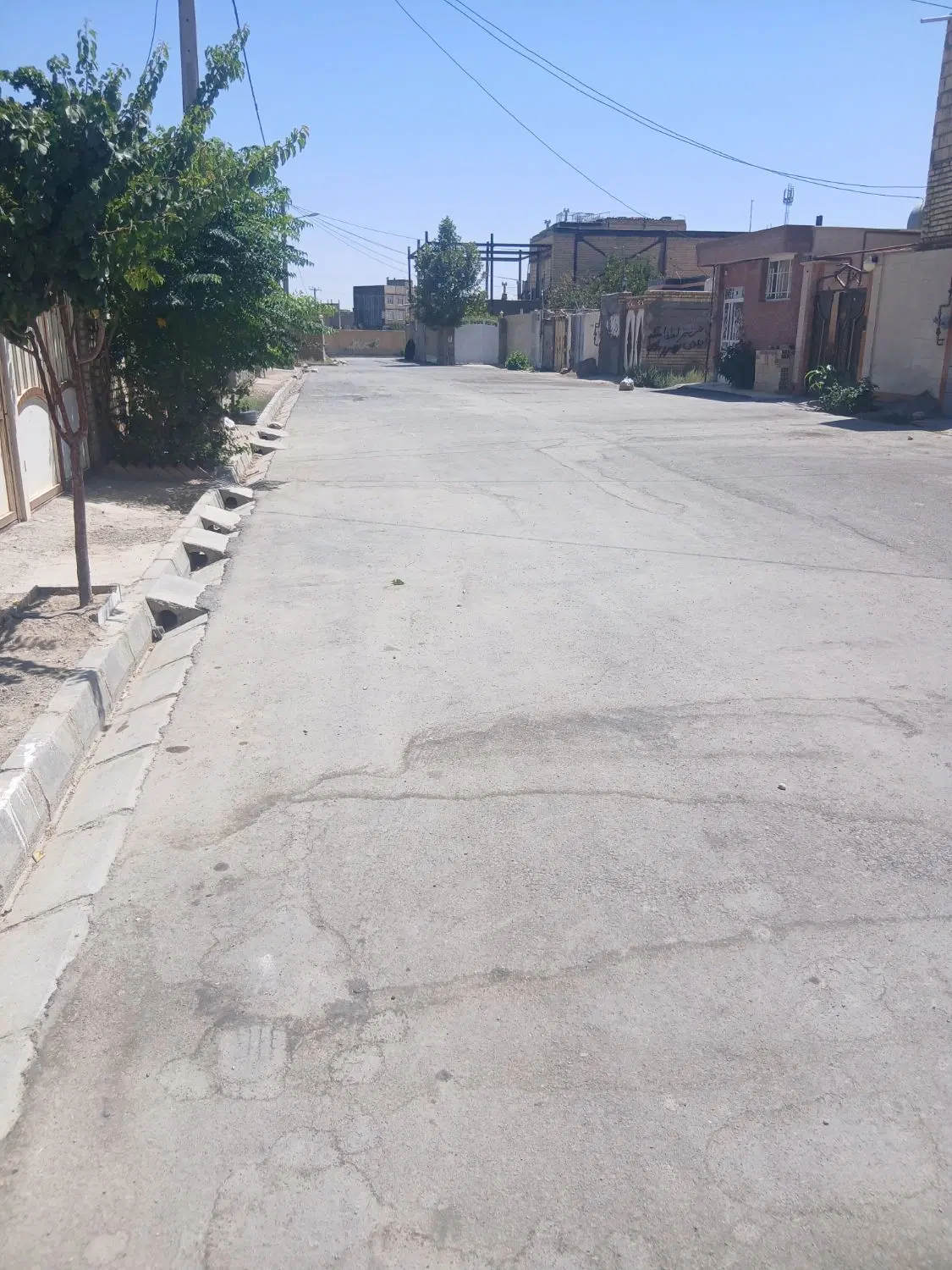 ۱۰۰متر زمین سنددار