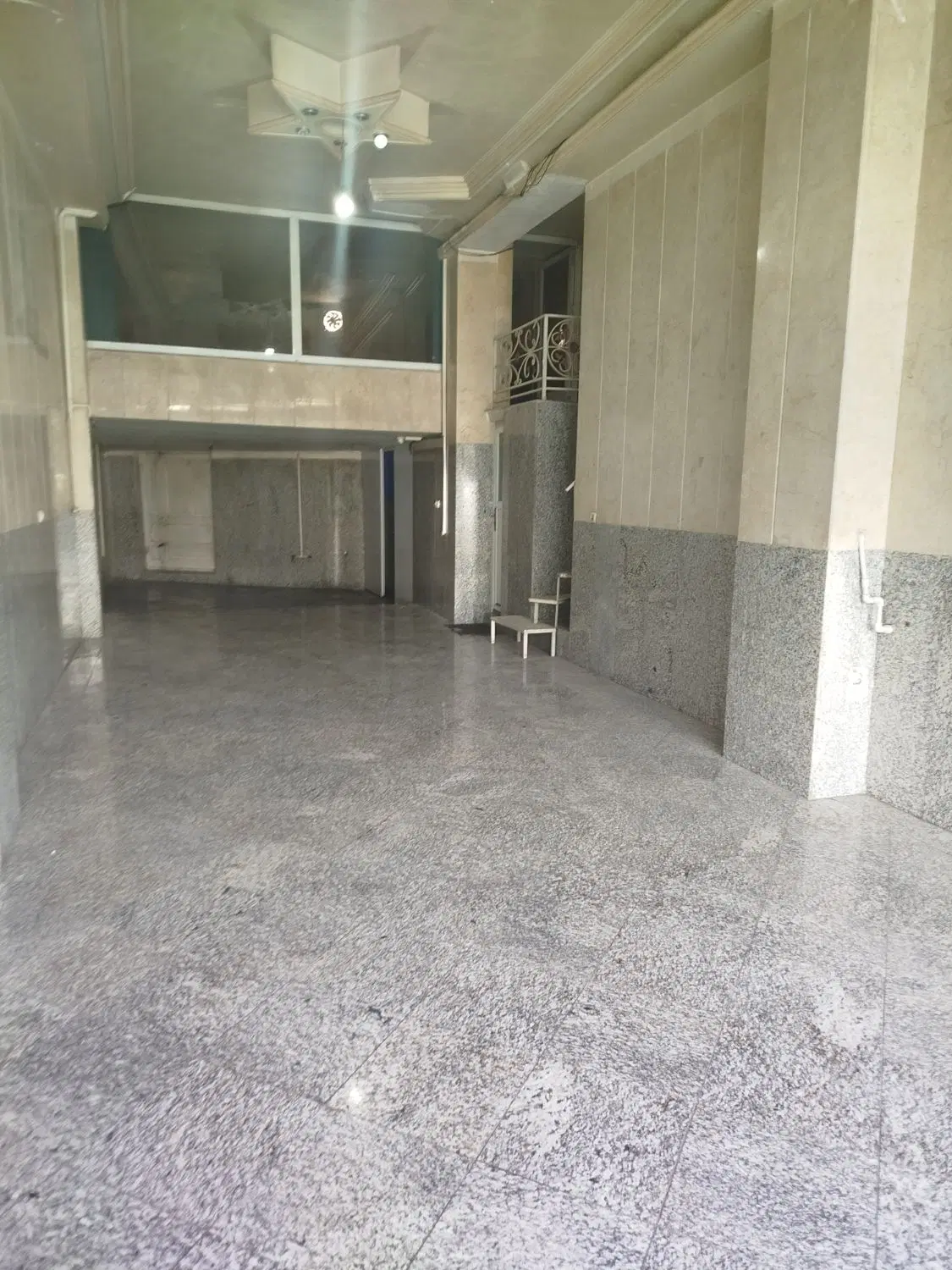 اجاره مغازه ۷۵ متری بهداشتی برِ بلوار کلهر