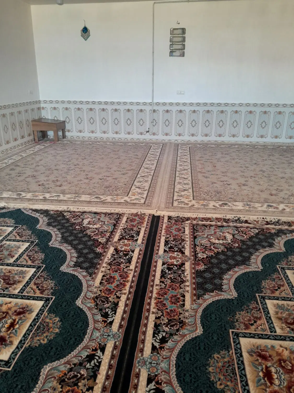 خونه و دامداری دو طبقه در داریاب لاله دوازده
