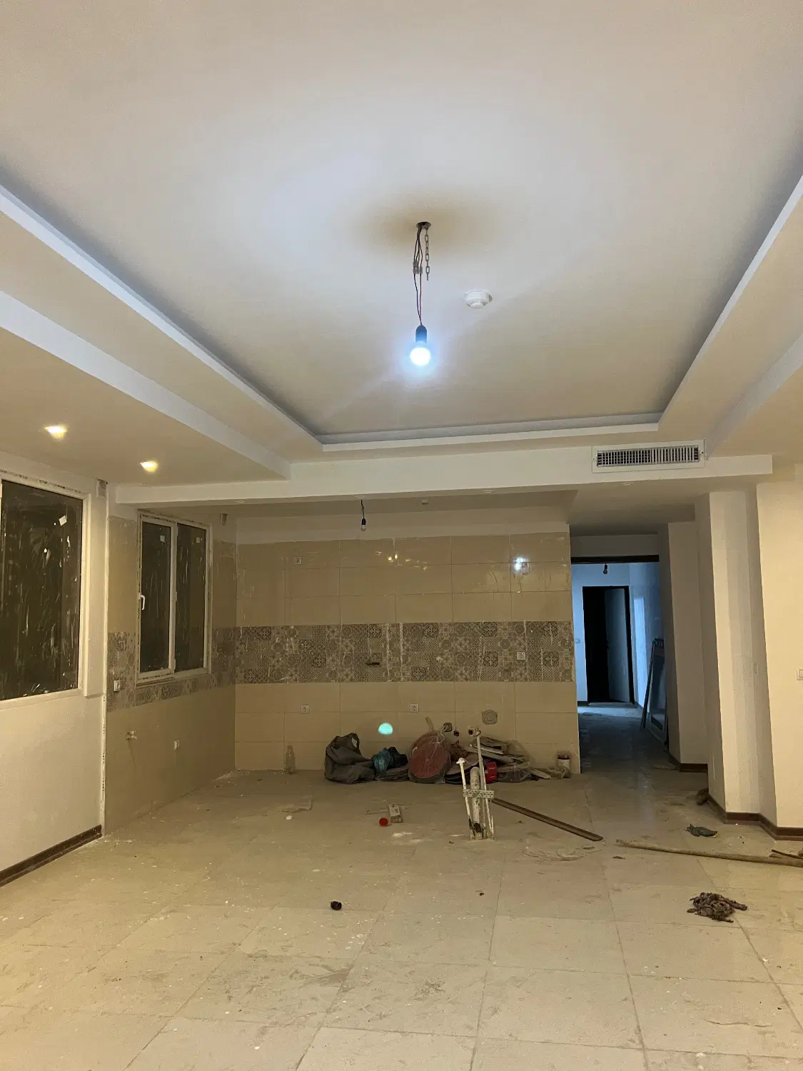 اپارتمان کلیدنخورده تکواحدی۳خواب طبقه اول نورگیری