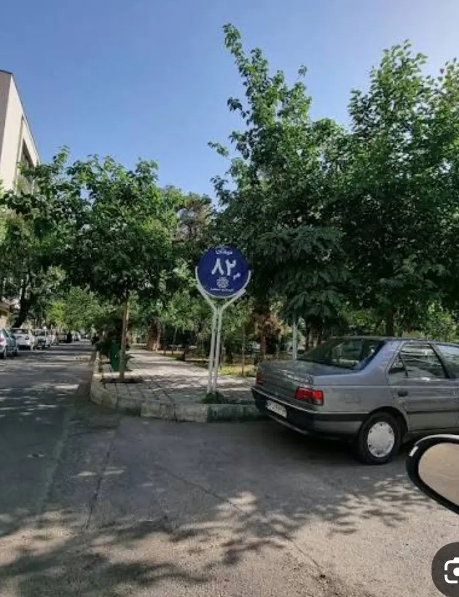 54 متر یک خواب میدان 82