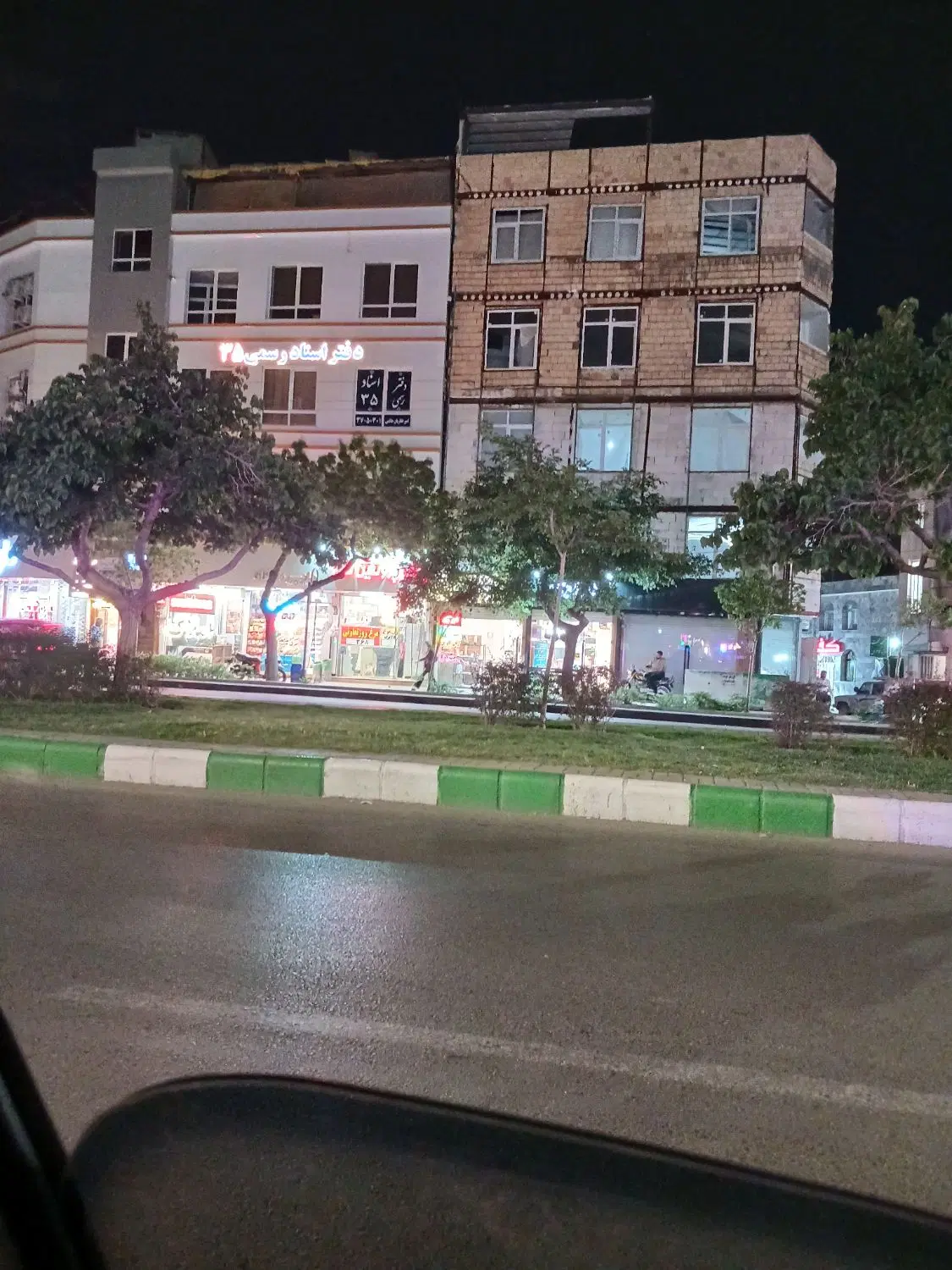 مغازه ۳۵ متر تجاری حاشیه بلوار ابوطالب