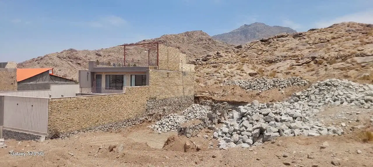 زمین دره شیر ۳۱۰متر