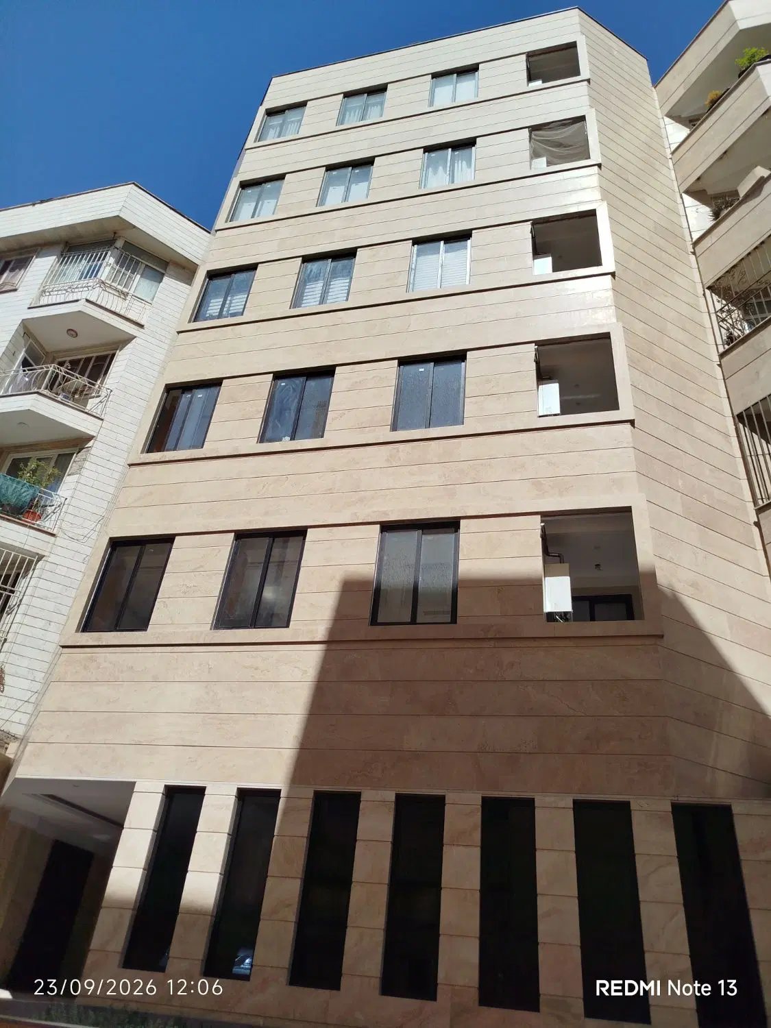 جنت آبادمستغلات5طبقه تکواحدی متراژ کل 550 متر