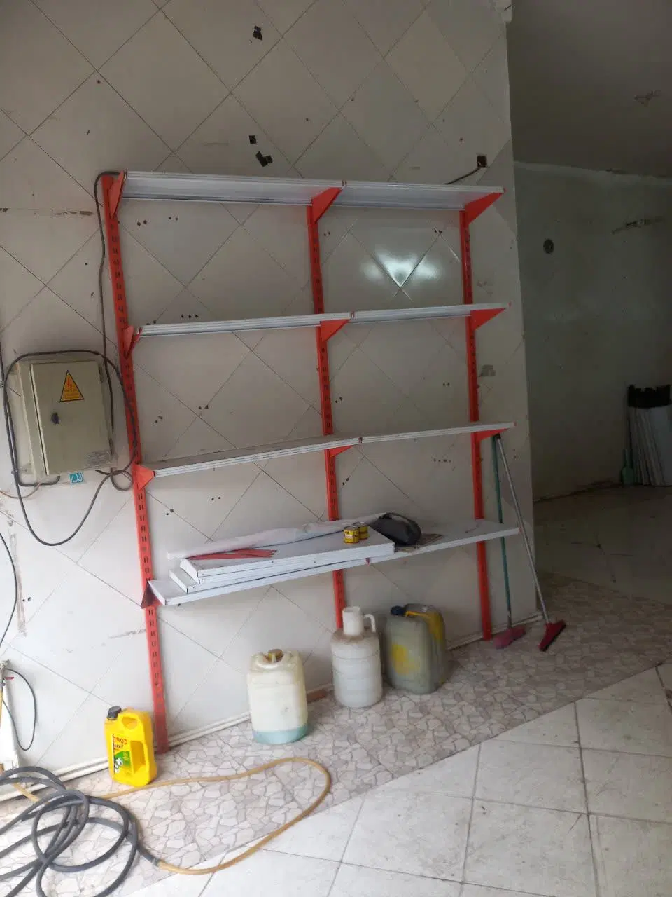 یک باب مغازه ۸۰متری ابتدای بلوار سپاه اجازه داده