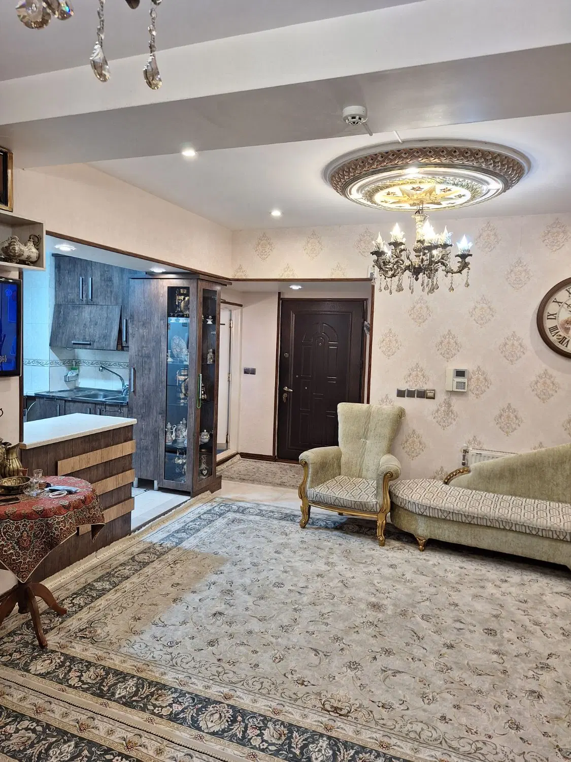 آپارتمان پشت دادگستری
