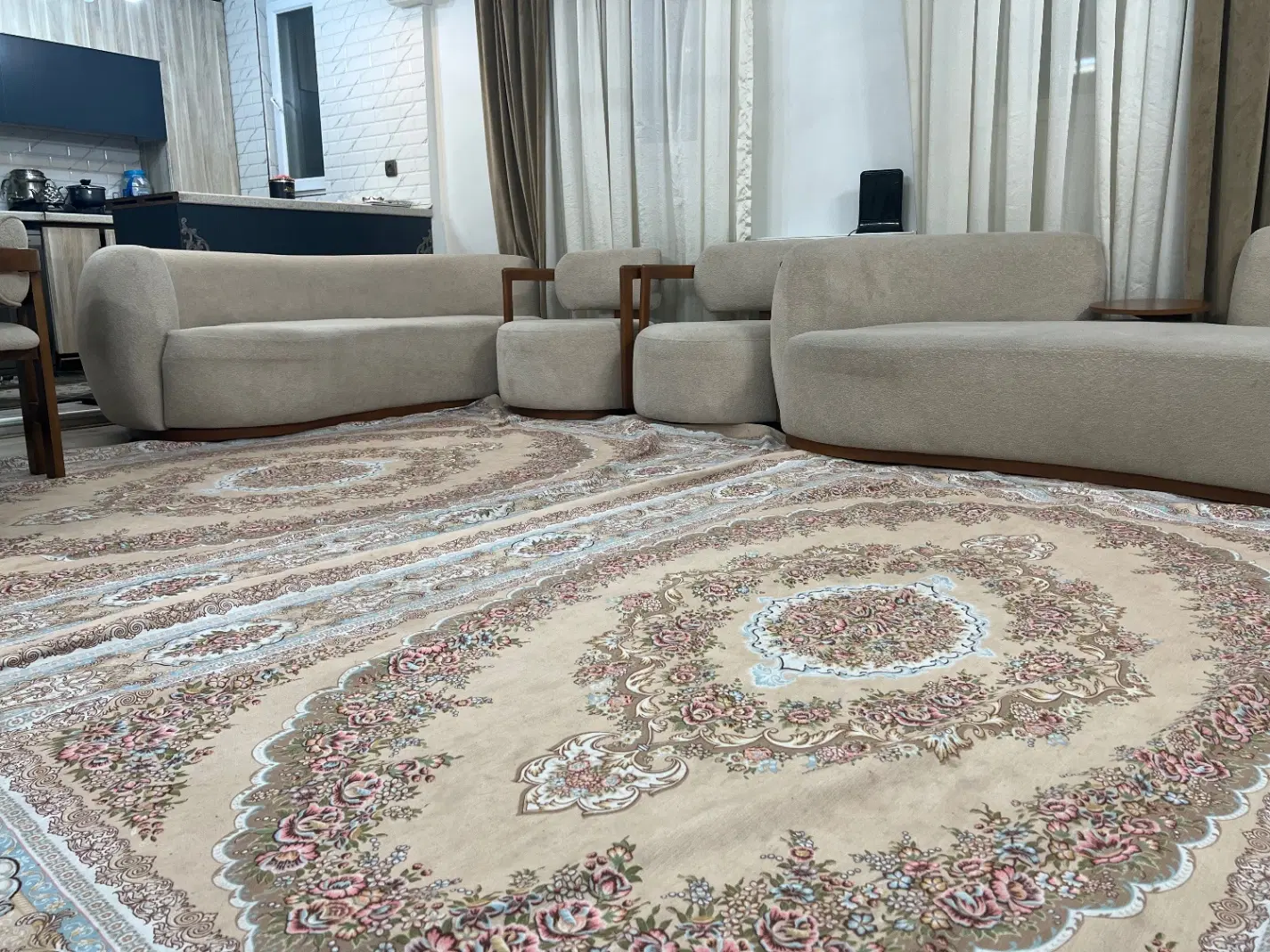 ۶۰ متری فول بازسازی تاپ لوکیشن