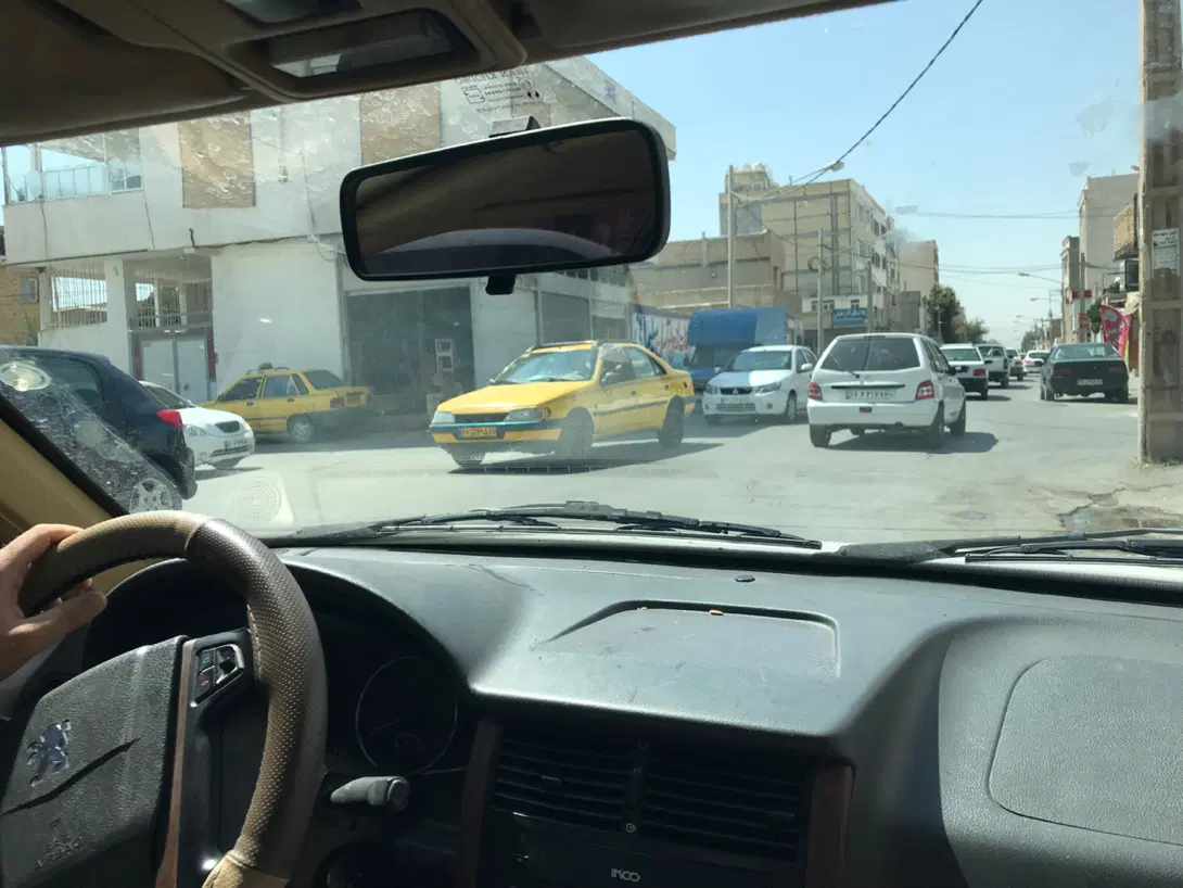 فروش ۱۸ متر مغازه تجاری پر رفت و امد