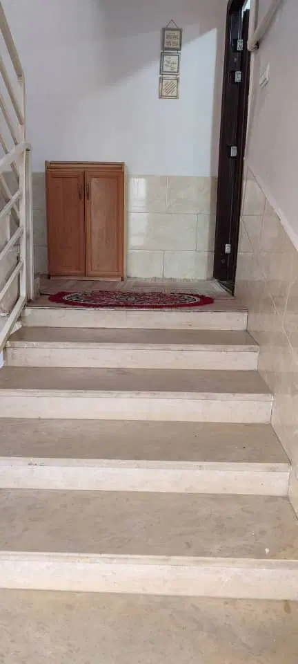 فروش آپارتمان چهار واحده طبقه بالا