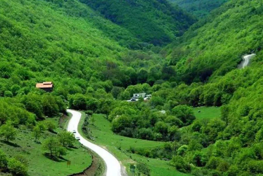 زمین فروشی