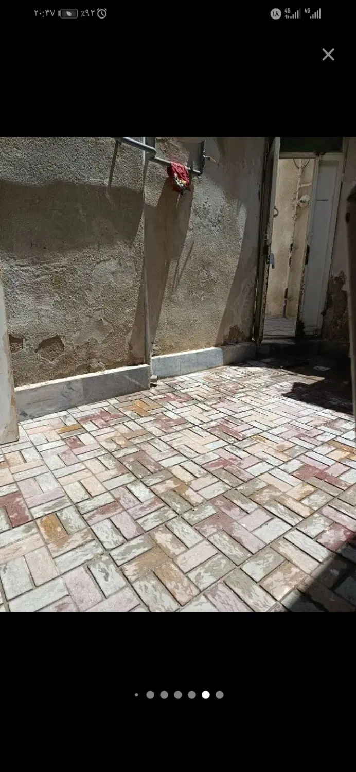 حیاط نقلی