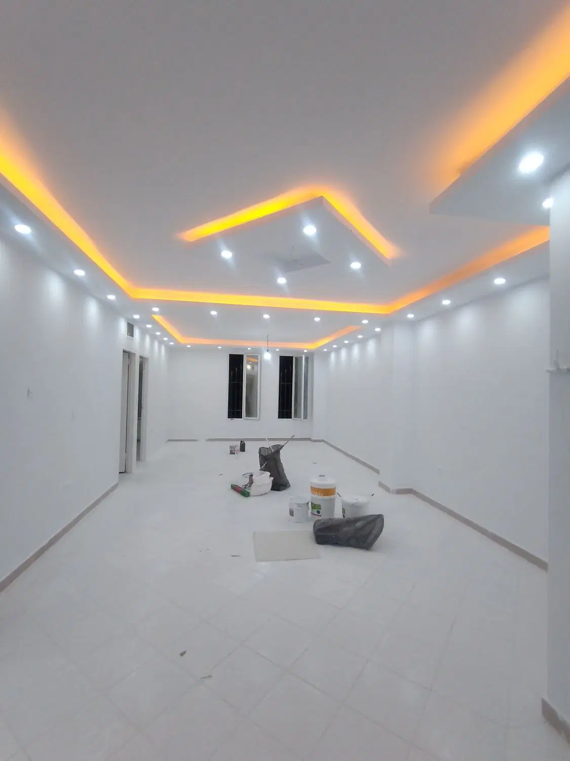 اپارتمان ۹۴ متری شاخه اصلی فلکه چهارم