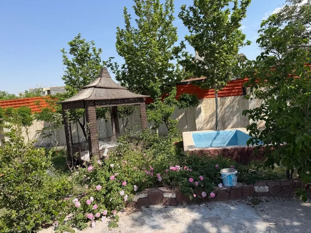 ویلای 1000 متری ابتدای جاده شاندیز