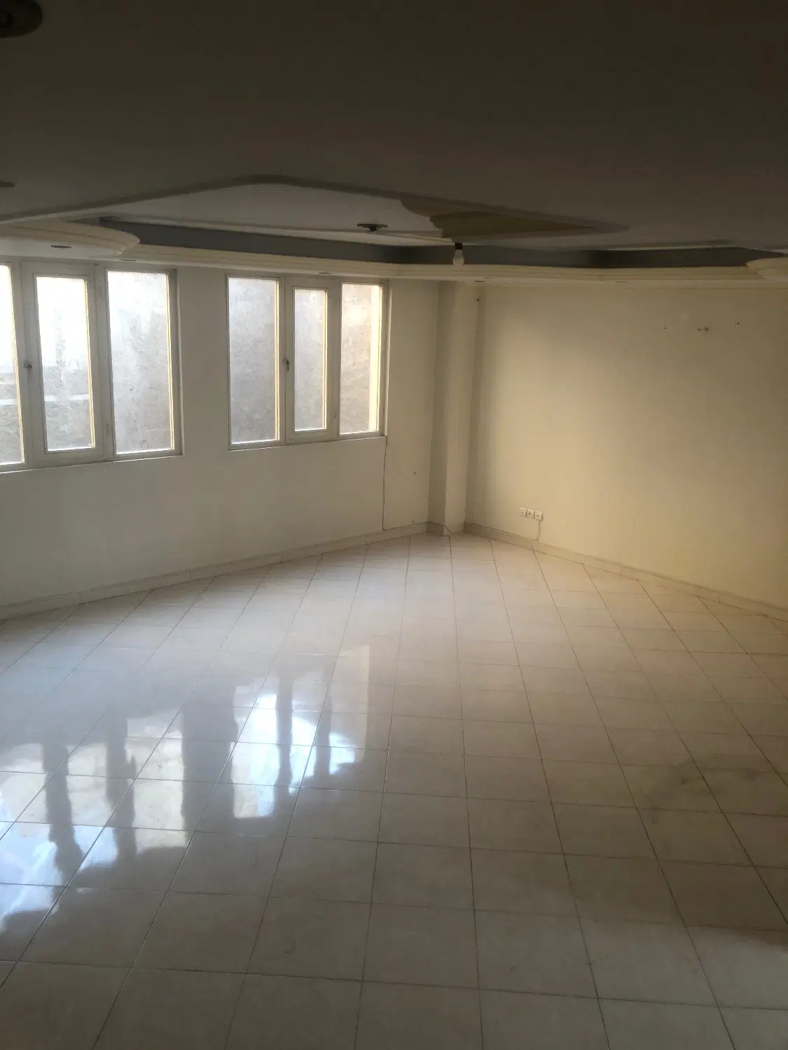 ۸۵ متری_تکواحدی_پارکینگ اصلی_آسانسور