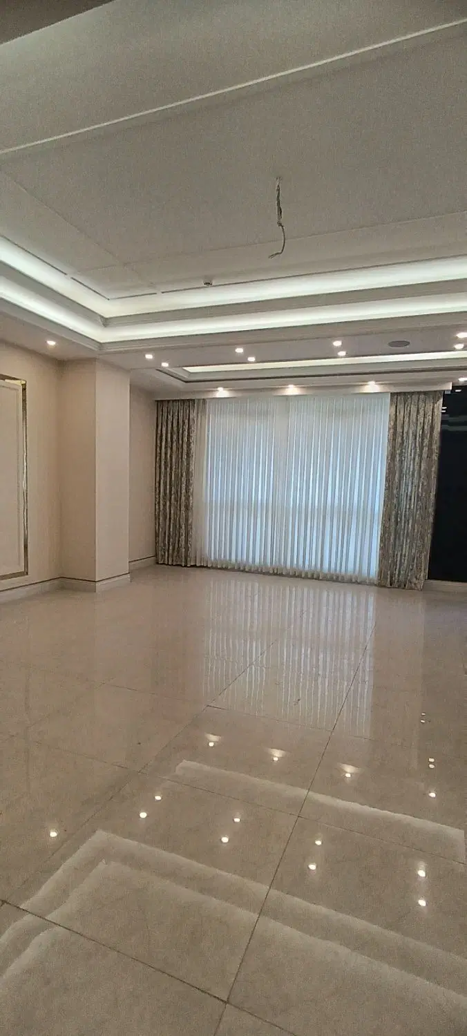 150 متر سه خواب کلید نخورده بوستان عظیمیه