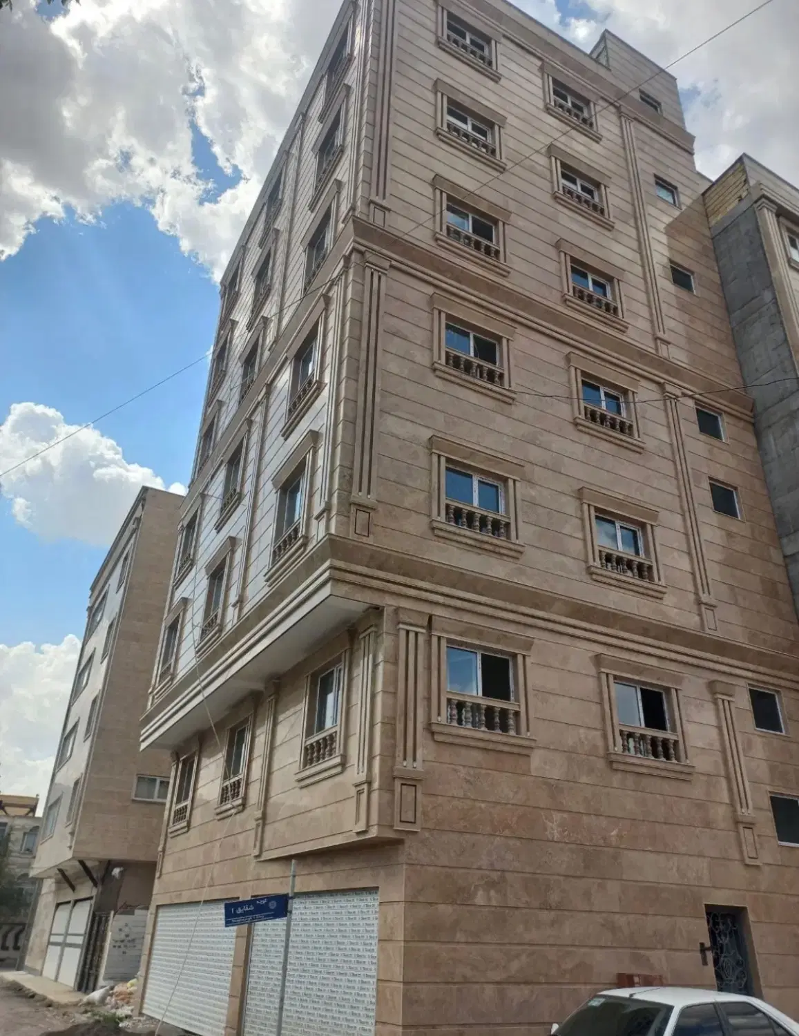 واحد ۱۱۱ متر فاز ۱ کارشناسان