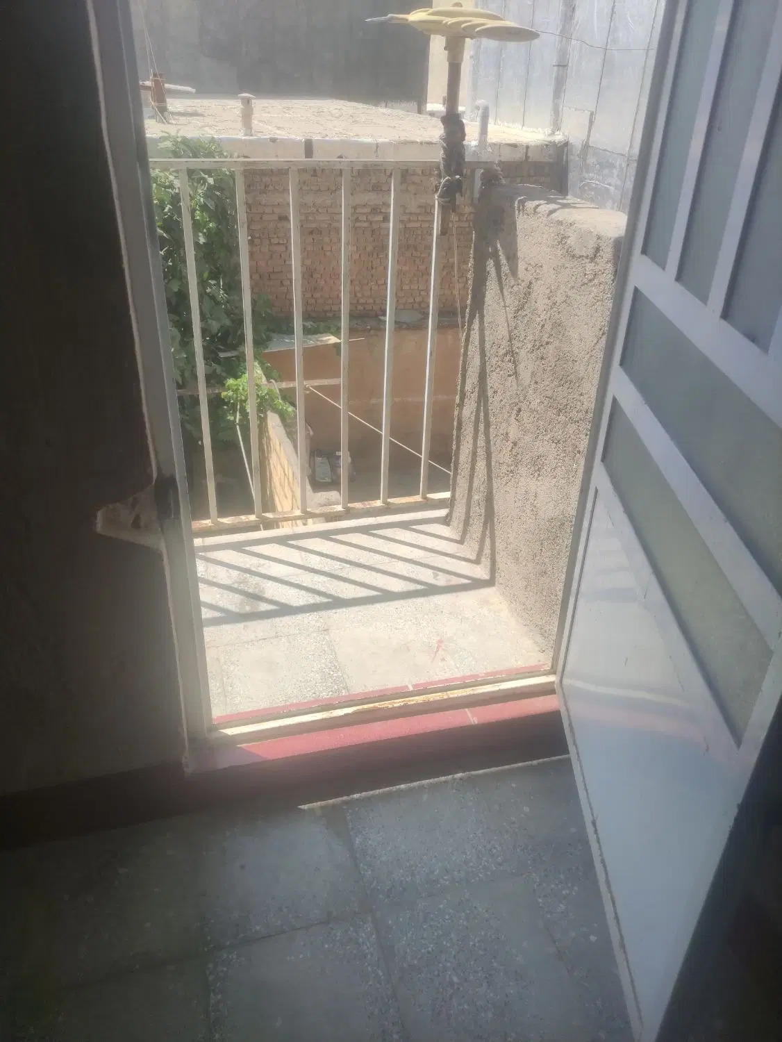 ۱واحد خونه رهن و اجاره ۲۵۰رهن ۴تومن اجاره