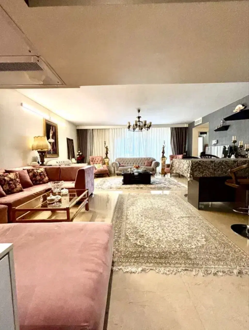 آپارتمان فول امکانات فروش املاک هستم