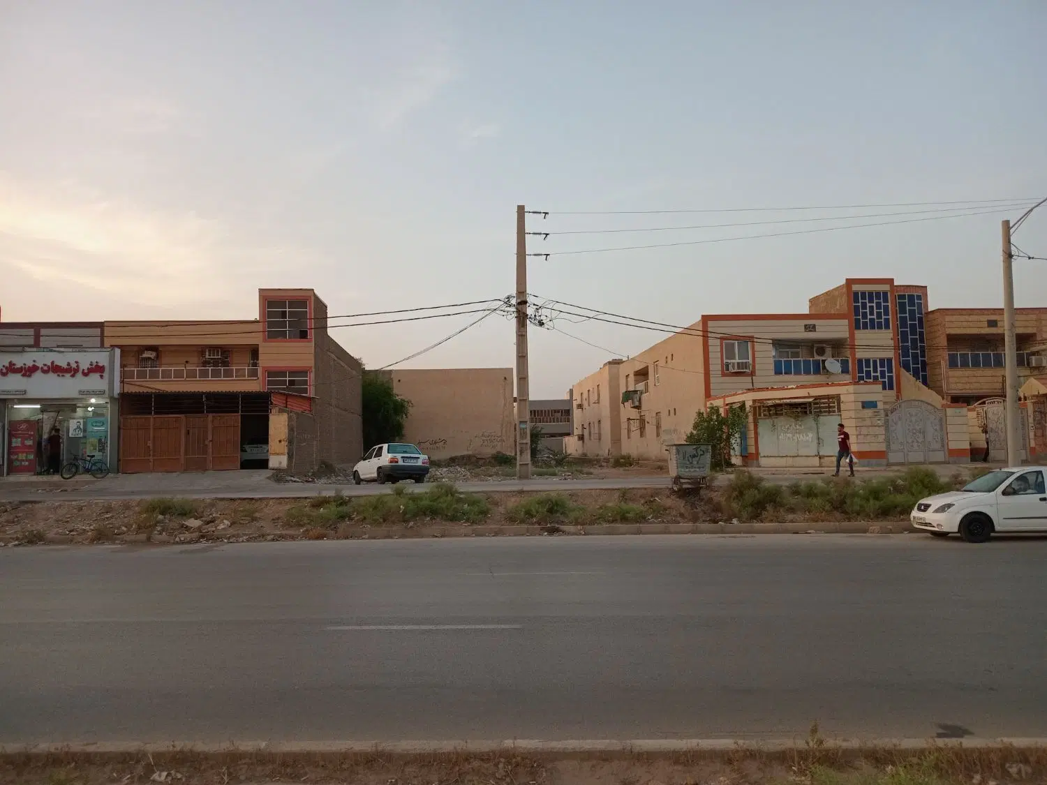 زمین تجاری ۲۸۶ متری اتوبان اصلی اکباتان