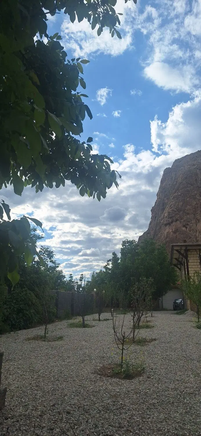 باغ ویلا ۱۰۰۰ متری جاده سنندج_قبل از پلیس راه