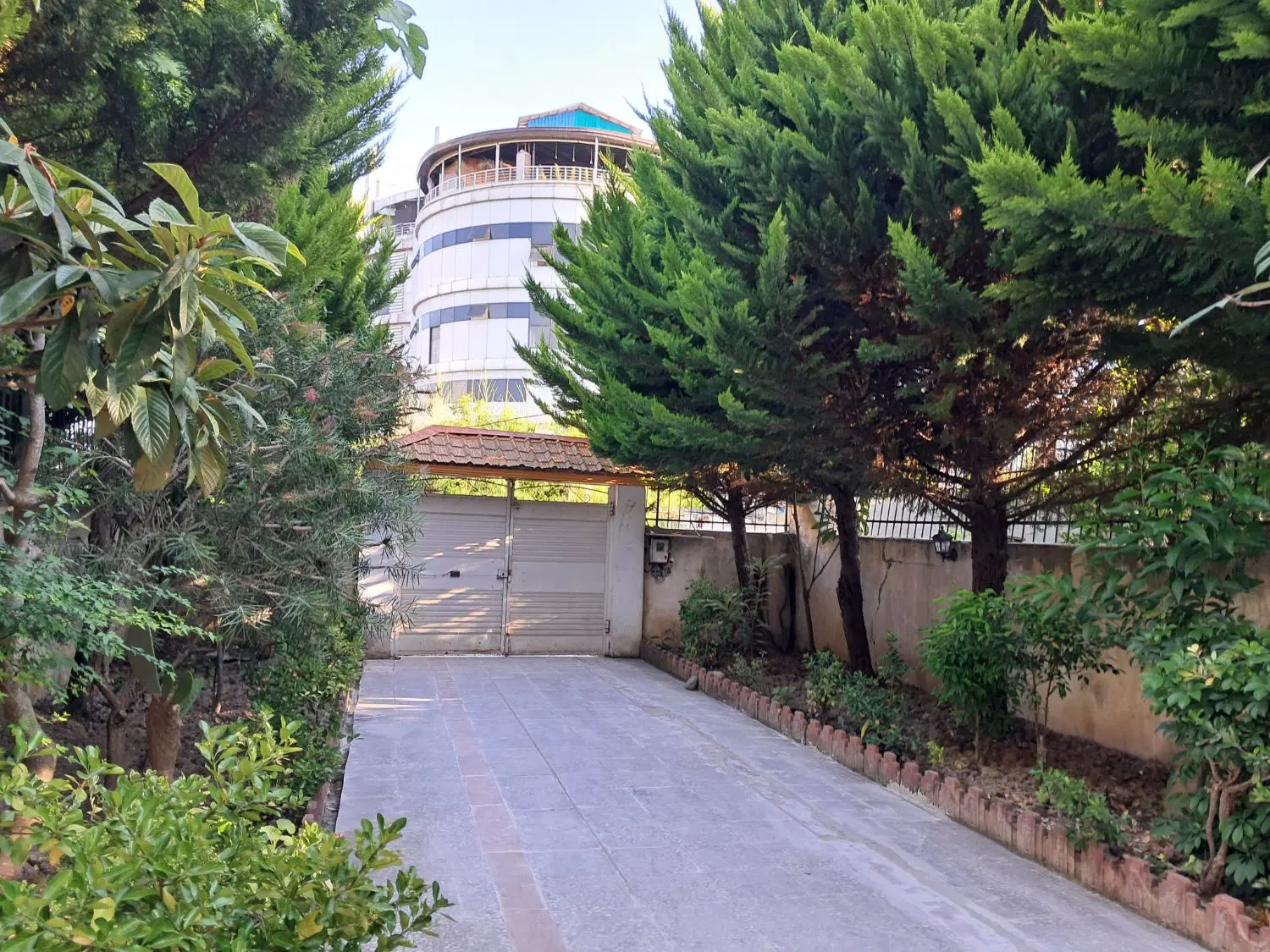 منزل ویلایی مرکزشهر سینا