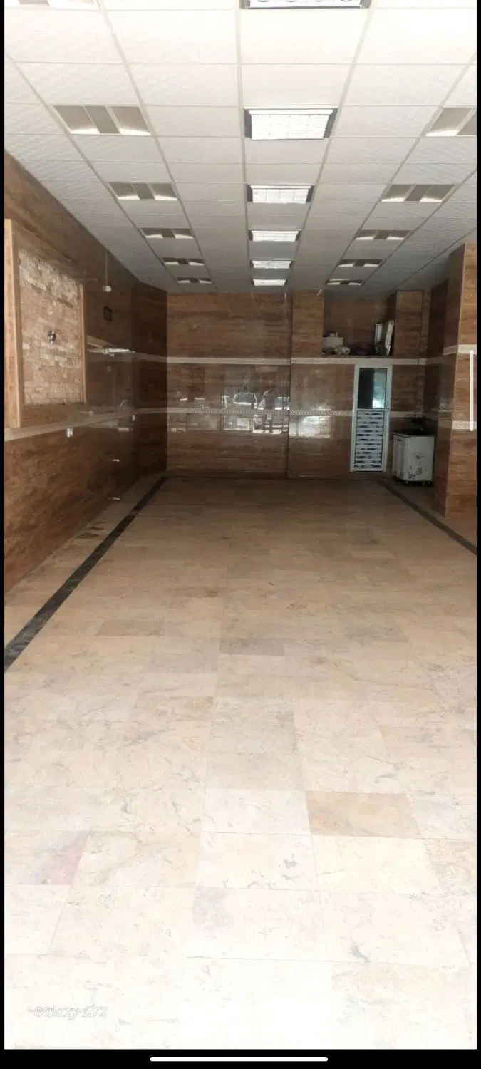 یک باب مغازه ۷۲متری فروش