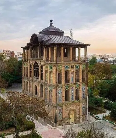فروش واحد ۹۳ متری در کارشناسان